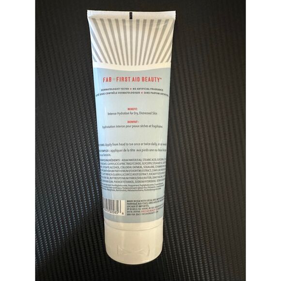 First Aid Beauty Ultra Repair Cream - Picture 4 of 5